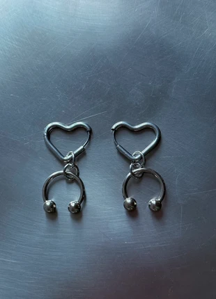 Metal Heart Piercing-Style Earrings, marque: Vintage Dressing, état: Neuf avec étiquette, 14,00 €, 15,40 € Protection acheteurs incluse