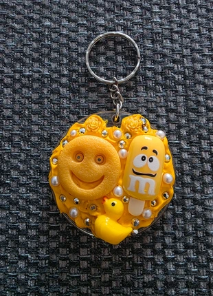 Yellow Keyring, brand: NO LABEL, condition: New without tags, £3.00, £3.85 includes Buyer Protection
