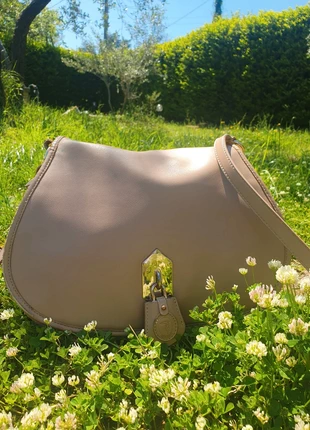 Borsa Trussardi beige capiente, brand: Trussardi, condizioni: Discrete, €5.00, €5.95 include la Protezione acquisti