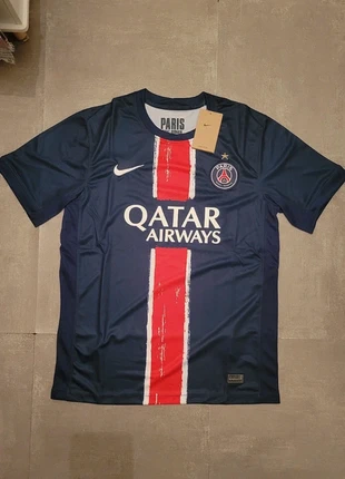 Maillot du psg champions league  2025, marque: Nike, état: Neuf avec étiquette, taille: M, 20,99 €, 22,74 € Protection acheteurs incluse