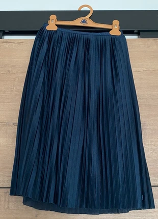 Jupe mi longue plissée, marque: Okaïdi, état: Très bon état, taille: 10 ans / 140 cm, 10,00 €, 11,20 € Protection acheteurs incluse