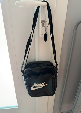 Sacoche Nike, marca: Nike, estado: Muy bueno, 5,00 €, 5,95 € Protección al comprador incluida