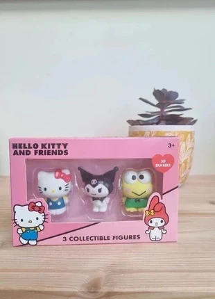 Nieuwe Hello Kitty and friends figuren speelset 3D erasers in seal!, merk: Hello Kitty, staat: Heel goed, maat: Universeel, € 6,50, € 7,53 inclusief Kopersbescherming