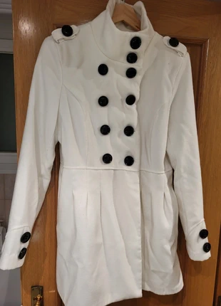 Abrigo blanco botones negros aesthetic parisino diva, marque: Made In Italy, état: Très bon état, taille: XXL / 44 / 16, 7,00 €, 8,05 € Protection acheteurs incluse