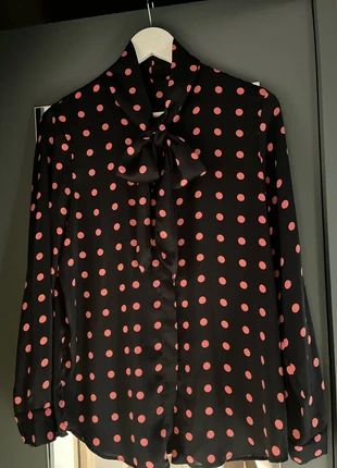 Chemise avec un noeud noire et pois roses, marque: Atelier, état: Neuf sans étiquette, taille: L / 40 / 12, 6,00 €, 7,00 € Protection acheteurs incluse