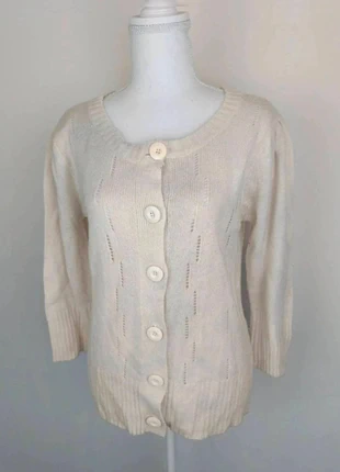 🤍 Gilet en maille ajourée crème Vero Moda 🤍
Large, marca: Vero Moda, estado: Muito bom, tamanho: L / 40 / 12, €10.00, €11.20 inclui Proteção do Comprador