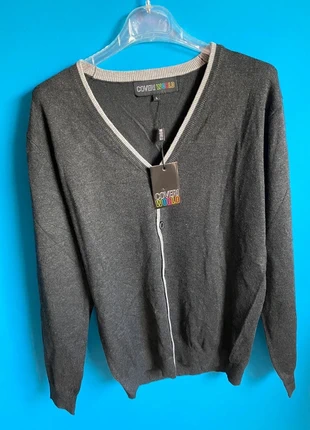 Cardigan grigio Coveri World, taglia L., brand: Coveri, condizioni: Nuovo con cartellino, taglia: L, €18.00, €19.60 include la Protezione acquisti