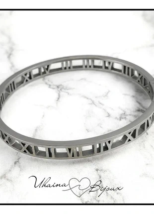 Bracelet jonc argenté en acier inoxydable chiffres romains - Uhaina Bijoux, marque: Uhaina Bijoux, état: Neuf avec étiquette, 10,00 €, 11,20 € Protection acheteurs (Pro) incluse