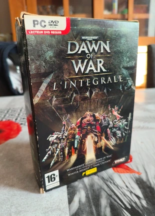 Coffret Warhammer 40 000 Dawn of War l'intégrale, état: Très bon état, 25,00 €, 26,95 € Protection acheteurs incluse