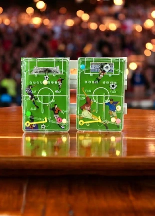 Football Maze Game (2 pieces), marque: SoccerStarz, état: Neuf sans étiquette, 1,50 €, 2,28 € Protection acheteurs incluse