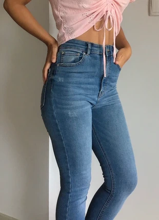 Calças de ganga cintura subida Pull & Bear, marca: Pull & Bear, estado: Muy bueno, tamaño: XS / 34 / 6, 6,00 €, 7,00 € Protección al comprador incluida