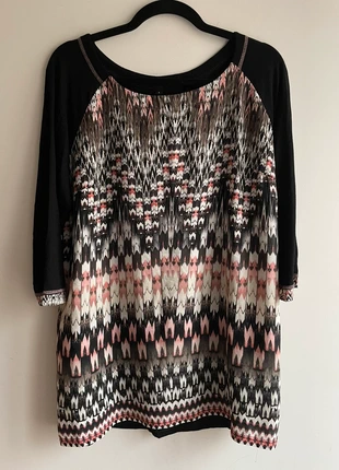 Tunique à manches 3/4, col rond à motif chevron, zustand: Sehr gut, größe: XXXL / 46 / 18, 4,50 €, 5,43 € beinhaltet Vinted-Käuferschutz Pro