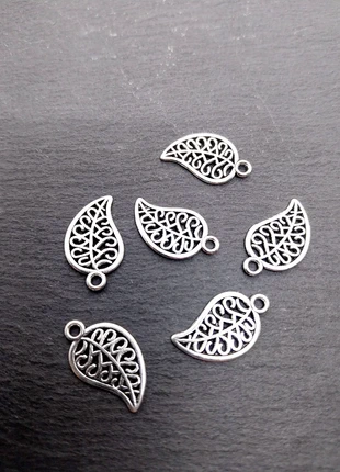 6 breloques pendentifs feuille en métal argenté – 18×10 mm, condizioni: Ottime, €1.00, €1.75 include la Protezione acquisti