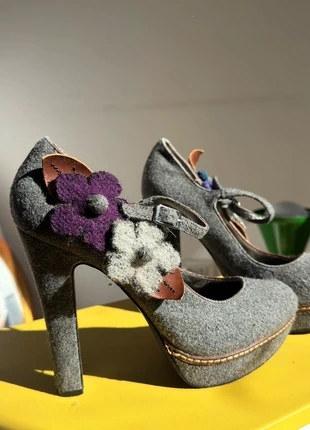 Grey Café Noir heels, marque: CafèNoir, état: Bon état, taille: 39, 10,00 €, 11,20 € Protection acheteurs incluse