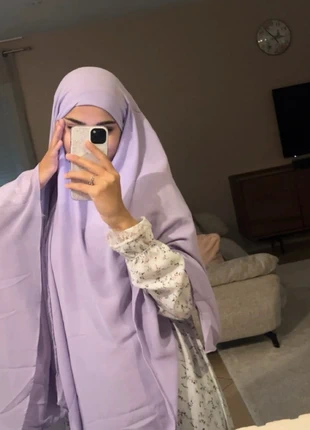 Khimar long 2 couches en lilas parme, merk: dar al iman, staat: Nieuw met prijskaartje, € 7,00, € 8,05 inclusief Kopersbescherming