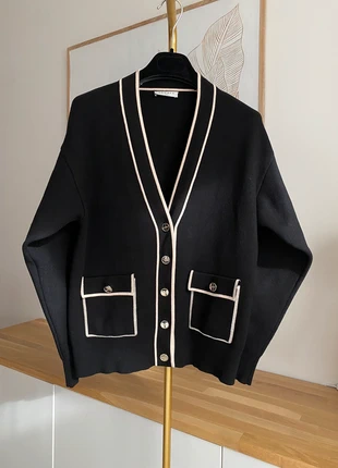 Magnifique Cardigans Sandro Noir Viscose Boutons En Or Taille S, marque: Sandro, état: Très bon état, taille: S / 36 / 8, 80,00 €, 84,70 € Protection acheteurs incluse