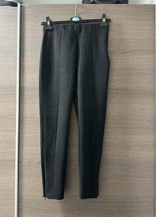 Pantalons negros Zara M, merk: Zara, staat: Nieuw zonder prijskaartje, maat: M / 38 / 10, € 5,00, € 5,95 inclusief Kopersbescherming