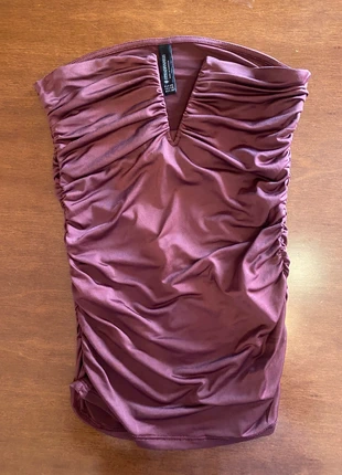 Top bordeaux senza maniche, merk: Stradivarius, staat: Nieuw met prijskaartje, maat: XS, € 12,00, € 13,30 inclusief Kopersbescherming