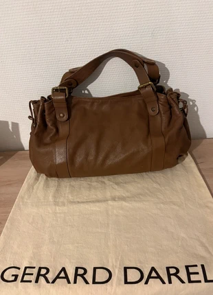 sac gerard darel 24h marron, marque: Gerard Darel, état: Très bon état, 260,00 €, 273,70 € Protection acheteurs incluse