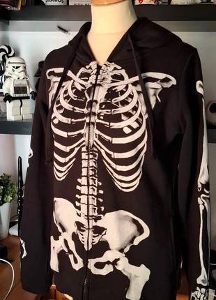 Skeleton Hoodie, marque: EMP, état: Très bon état, taille: S / 36 / 8, 20,00 €, 21,70 € Protection acheteurs incluse