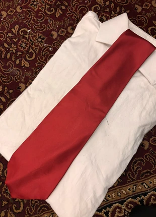 Cravate rouge unie magnifique, brand: Vintage Dressing, condizioni: Ottime, €5.00, €5.95 include la Protezione acquisti Pro