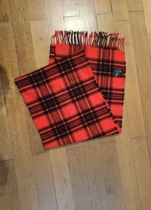 Écharpe H&M, brand: H&M, condizioni: Ottime, €5.00, €5.95 include la Protezione acquisti Pro