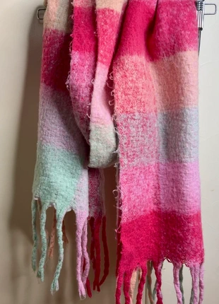 Écharpe rose Pieces 🩷, brand: Pieces, condition: Very good, €10.00, €11.20 includes Buyer Protection