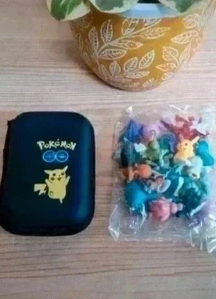 Nieuwe Pokemon speelgoedset zwart in seal, merk: Pokémon, staat: Heel goed, maat: 3 jaar / 98 cm, € 8,50, € 9,63 inclusief Kopersbescherming