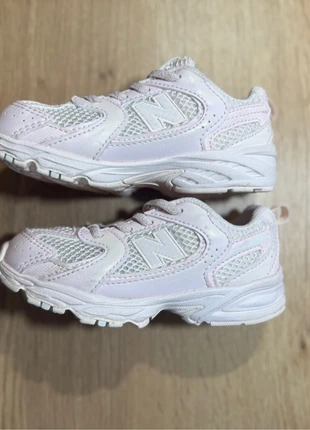 New balance taille 26 fille 530 Bungee Lace, marca: New Balance, estado: Muito bom, tamanho: 26, €45.00, €47.95 inclui Proteção do Comprador