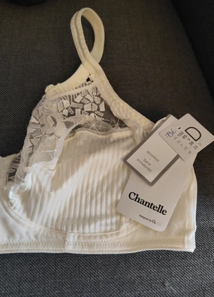 Soutien gorge Chantelle 100 D, marque: Chantelle, état: Neuf avec étiquette, taille: 100D, 25,00 €, 26,95 € Protection acheteurs incluse