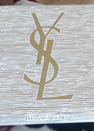 Coffret Yves Saint Laurent – Boîte vide, marke: Yves Saint Laurent, zustand: Neu, mit Etikett, 6,00 €, 7,00 € inklusive Vinted-Käuferschutz