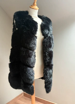 Luxe Zwarte Mouwloze Faux Fur Bodywarmer – Taille Unique, merk: lokale boetiek, staat: Heel goed, maat: Universele maat, € 9,00, € 10,15 inclusief Kopersbescherming