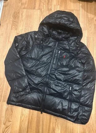Menteau Ralph Lauren noir effet brillant homme, marque: Ralph Lauren, état: Très bon état, taille: M, 150,00 €, 158,20 € Protection acheteurs (Pro) incluse