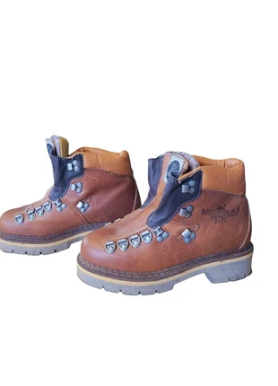 Chaussures de marche montagne vintage en cuir 37, marque: Vintage Dressing, état: Bon état, taille: 37, 25,00 €, 26,95 € Protection acheteurs incluse