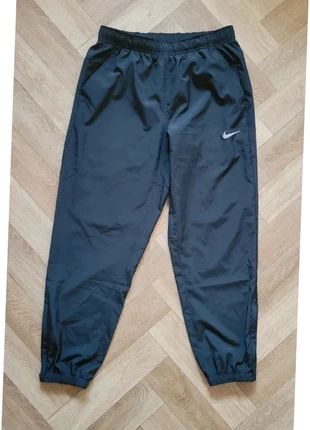 Bas Nike running noir - Taille M, marque: Nike, état: Très bon état, taille: M, 50,00 €, 53,20 € Protection acheteurs incluse