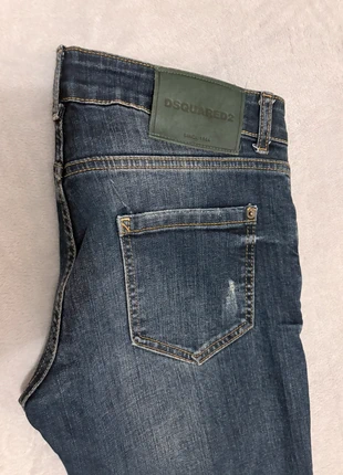 Jean Dsquared2 – Modèle Slim – Taille 44, marca: Dsquared2, estado: Muito bom, tamanho: PT 44 | W34, €25.00, €26.95 inclui Proteção do Comprador