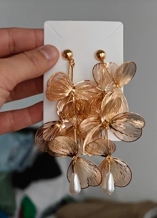 Pendientes pétala flor dorada B, merk: Zara, staat: Heel goed, € 4,75, € 5,69 inclusief Kopersbescherming