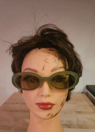 Green sunglasses, marca: Le Specs, estado: Nuevo sin etiquetas, 15,00 €, 16,45 € Protección al comprador incluida