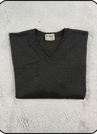 Pull Col V laine Gianfranco Ferré Noir - Taille L - Femme, brand: Gianfranco Ferré, condition: Very good, size: L / 40 / 12, €55.58, €59.06 includes Buyer Protection Pro