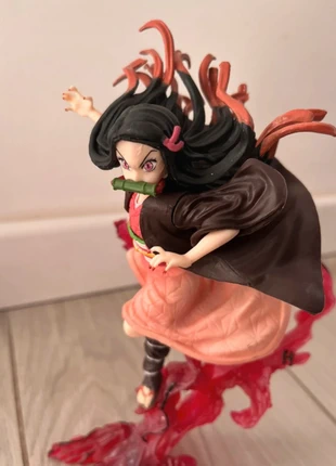 Figurine Demon Slayer, estado: Novo sem etiquetas, tamanho: Prematuro, até 44 cm, €24.99, €26.94 inclui Proteção do Comprador