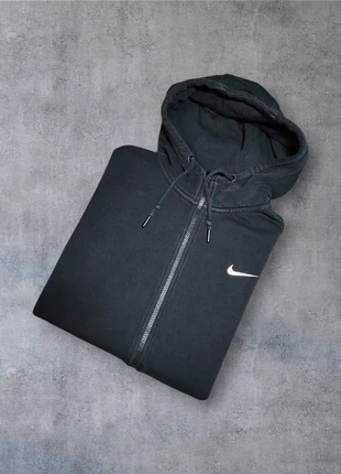 Veste Full Zip / Nike / Noir / M, marke: Nike, zustand: Sehr gut, größe: M, 25,00 €, 26,95 € inklusive Vinted-Käuferschutz