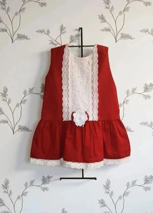 Precioso vestido niña rojo con detalles blancos, marque: Baby Ferr, état: Très bon état, taille: 24-36 mois / 92 cm, 9,00 €, 10,15 € Protection acheteurs incluse