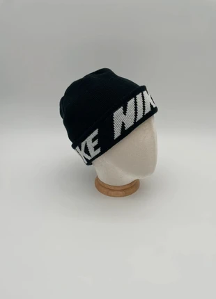 Bonnet - Nike - Gris logo Blanc - unisexe - hiver - chaud - doux, merk: Nike, staat: Heel goed, maat: Universele maat, € 9,90, € 11,10 inclusief Kopersbescherming