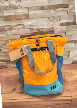 Sac à dos Patagonia 27L Bleu et Orange - Neuf - Transformable avec poignée à main, brand: Patagonia, condizioni: Nuovo senza cartellino, €35.00, €37.45 include la Protezione acquisti