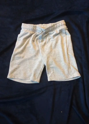 Short h&m, brand: H&M, condition: Very good, size: 13 years / 158 cm, €6.00, €7.00 includes Buyer Protection