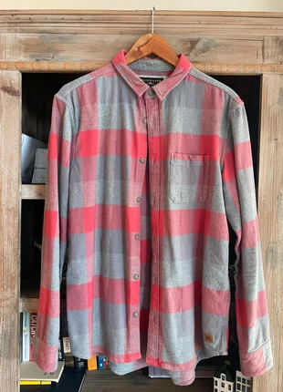 Quicksilver hemd, merk: Quicksilver, staat: Heel goed, maat: M, € 8,00, € 9,10 inclusief Kopersbescherming