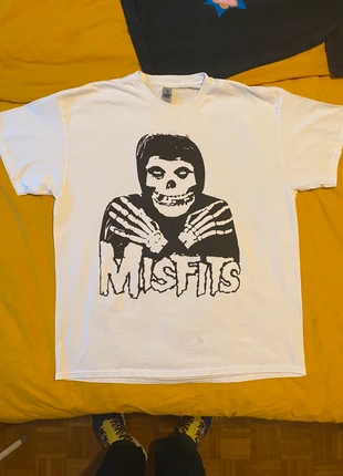 T-shirt Misfits porté deux fois XL, brand: Gildan, condition: Very good, size: XL, €20.00, €21.70 includes Buyer Protection