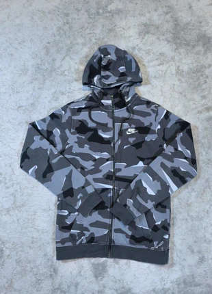 gilet nike camouflage gris à capuche taille s vintage streetwear, marke: Nike, zustand: Sehr gut, größe: S, 19,50 €, 21,18 € beinhaltet Vinted-Käuferschutz Pro