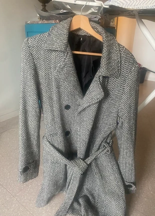 Manteau à ceintute chevron, marque: pas de marque, état: Satisfaisant, taille: L / 40 / 12, 4,00 €, 4,90 € Protection acheteurs incluse