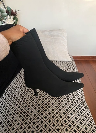 Bottine -H&M- noire- taille 39, merk: H&M, staat: Nieuw zonder prijskaartje, maat: 39, € 20,00, € 21,70 inclusief Kopersbescherming